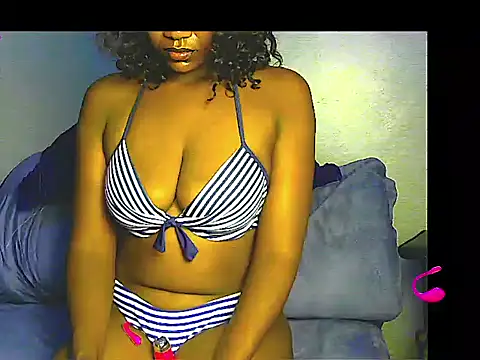 lilylovexx online show from December 1, 2025, 3:44 am