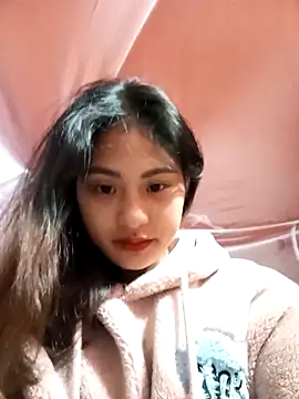 trieungoclnt online show from October 25, 2025, 9:39 am