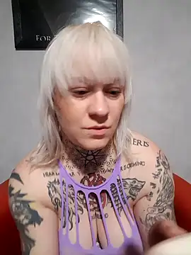 poussichienne online show from November 5, 2025, 4:07 pm