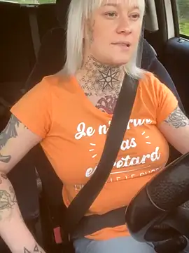 poussichienne online show from November 14, 2025, 11:31 am