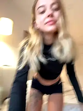 Snapshot of enjoy_my_beauty chatting on September 14, 2025, 5:28 am enjoy my beauty online show from September 14, 2025, 5:28 am