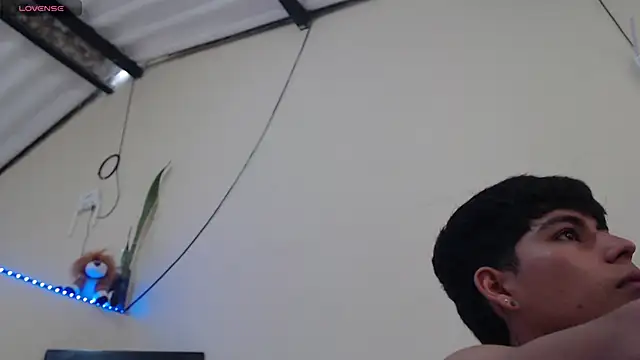 Lukas strong online show from November 16, 2025, 2:22 pm