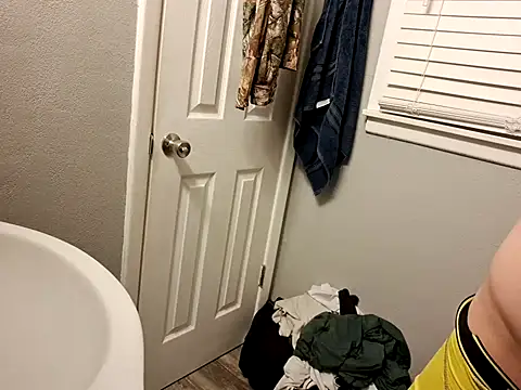 bigdickdaddy2184 online show from December 13, 2024, 4:22 am