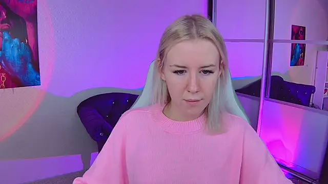 Snapshot of Selenatrend chatting on October 30, 2025, 12:17 pm Selenatrend online show from October 30, 2025, 12:17 pm