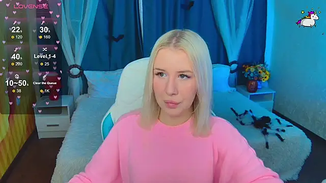 Snapshot of Selenatrend chatting on November 1, 2025, 6:37 am Selenatrend online show from November 1, 2025, 6:37 am