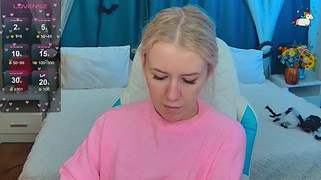 Snapshot of Selenatrend chatting on November 4, 2025, 12:26 pm Selenatrend online show from November 4, 2025, 12:26 pm