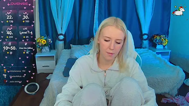 Snapshot of Selenatrend chatting on November 20, 2025, 12:33 am Selenatrend online show from November 20, 2025, 12:33 am