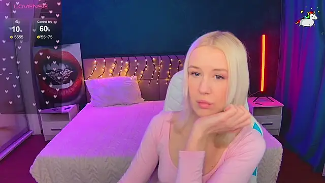 Snapshot of Selenatrend chatting on November 30, 2025, 6:06 am Selenatrend online show from November 30, 2025, 6:06 am