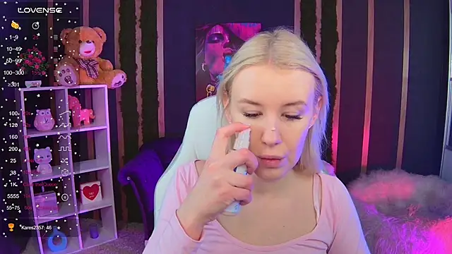 Snapshot of Selenatrend chatting on December 5, 2025, 6:11 am Selenatrend online show from December 5, 2025, 6:11 am