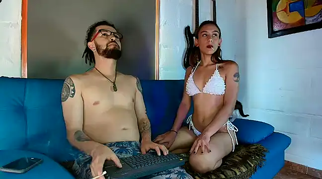 Snapshot of emiandstiv chatting on January 18, 2025, 9:24 pm emiandstiv online show from January 18, 2025, 9:24 pm