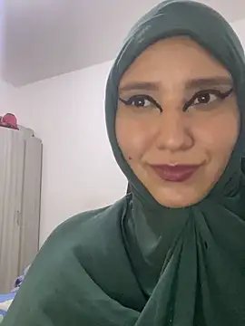 Snapshot of hannahayat chatting on November 1, 2025, 2:24 am hannahayat online show from November 1, 2025, 2:24 am