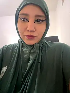 Snapshot of hannahayat chatting on November 12, 2025, 12:49 pm hannahayat online show from November 12, 2025, 12:49 pm