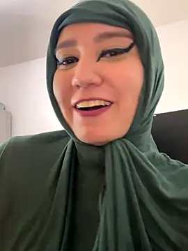 Snapshot of hannahayat chatting on November 26, 2025, 2:40 pm hannahayat online show from November 26, 2025, 2:40 pm