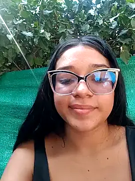 Snapshot of -VICKKY chatting on January 23, 2025, 4:04 pm -VICKKY online show from January 23, 2025, 4:04 pm