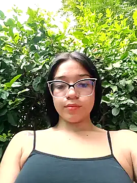 Snapshot of -VICKKY chatting on January 31, 2025, 1:34 pm -VICKKY online show from January 31, 2025, 1:34 pm