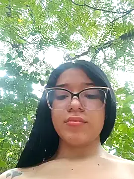 Snapshot of -VICKKY chatting on February 6, 2025, 1:54 pm -VICKKY online show from February 6, 2025, 1:54 pm