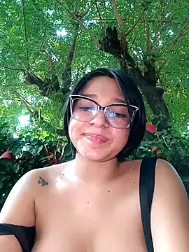 Snapshot of -VICKKY chatting on February 25, 2025, 10:18 pm -VICKKY online show from February 25, 2025, 10:18 pm