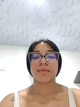 Snapshot of -VICKKY chatting on March 13, 2025, 1:54 am -VICKKY online show from March 13, 2025, 1:54 am