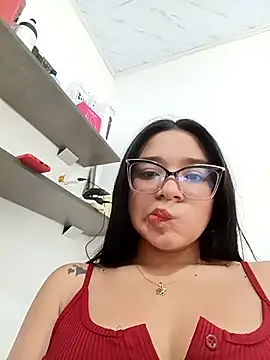 Snapshot of -VICKKY chatting on September 12, 2025, 2:06 pm -VICKKY online show from September 12, 2025, 2:06 pm