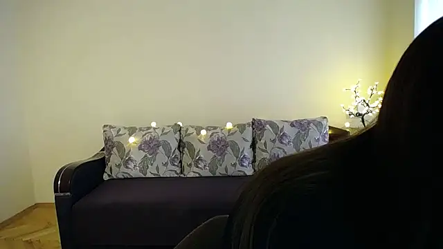 Pretty shy online show from January 11, 2025, 9:15 am