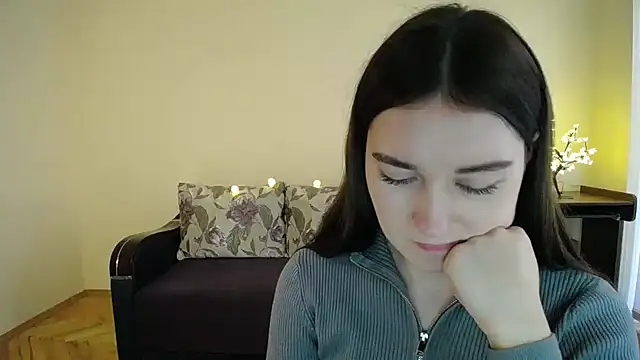 Pretty shy online show from January 31, 2025, 12:40 pm