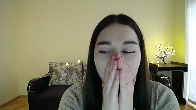 Pretty shy online show from February 7, 2025, 9:26 am