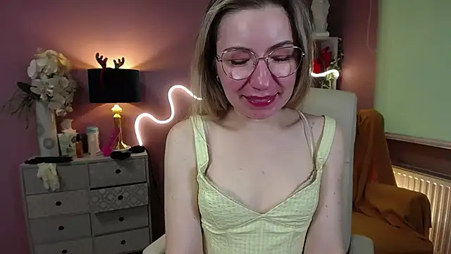 Snapshot of Mia_Tasty chatting on December 20, 2024, 11:10 am Mia Tasty online show from December 20, 2024, 11:10 am