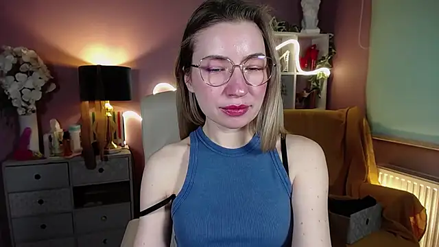 Snapshot of Mia_Tasty chatting on February 16, 2025, 2:21 pm Mia Tasty online show from February 16, 2025, 2:21 pm