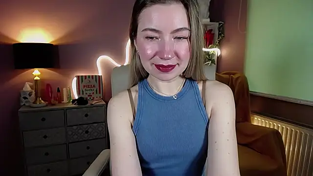 Snapshot of Mia_Tasty chatting on March 14, 2025, 7:37 am Mia Tasty online show from March 14, 2025, 7:37 am