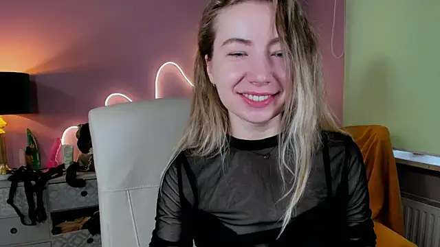 Snapshot of Mia_Tasty chatting on September 26, 2025, 6:50 am Mia Tasty online show from September 26, 2025, 6:50 am