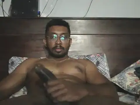 Snapshot of chennaibull101 chatting on December 28, 2024, 4:20 pm chennaibull101 online show from December 28, 2024, 4:20 pm