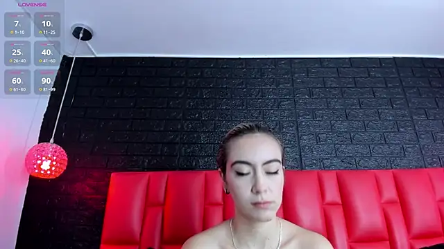 Snapshot of Antonella-Ray chatting on January 14, 2025, 1:49 pm Antonella-Ray online show from January 14, 2025, 1:49 pm