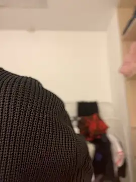 Snapshot of AnaWest chatting on February 14, 2025, 5:51 am AnaWest online show from February 14, 2025, 5:51 am