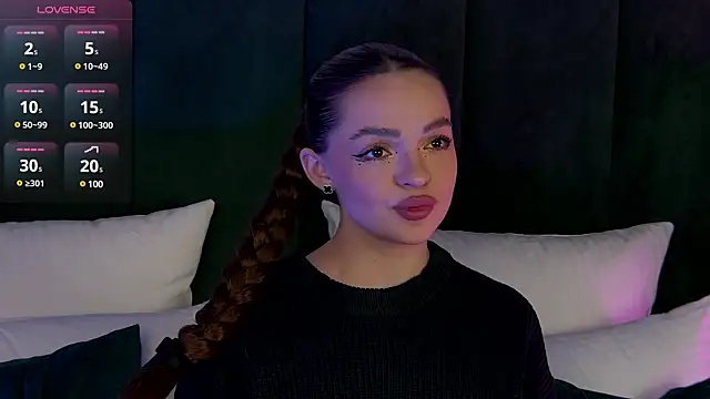 Snapshot of AnaWest chatting on February 20, 2025, 9:22 am AnaWest online show from February 20, 2025, 9:22 am