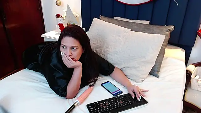 Snapshot of KattaGoez chatting on December 28, 2024, 2:33 am KattaGoez online show from December 28, 2024, 2:33 am