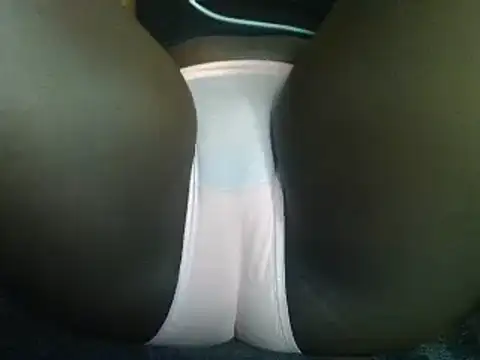 Snapshot of cute_neila chatting on February 12, 2025, 6:19 pm cute neila online show from February 12, 2025, 6:19 pm