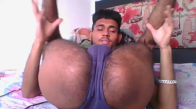 Snapshot of MaximoSualteza777 chatting on March 7, 2025, 9:27 pm MaximoSualteza777 online show from March 7, 2025, 9:27 pm