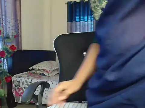 Snapshot of Unlucky-flowers chatting on November 4, 2025, 9:52 am Unlucky-flowers online show from November 4, 2025, 9:52 am