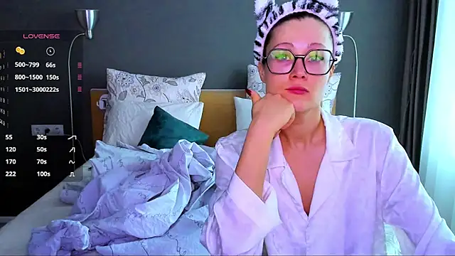 Snapshot of PannaDakota chatting on February 4, 2025, 6:04 am PannaDakota online show from February 4, 2025, 6:04 am