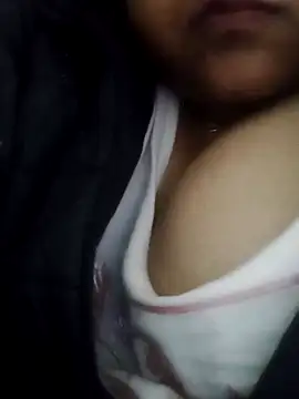 Snapshot of smile_pretty chatting on January 3, 2025, 10:08 pm smile pretty online show from January 3, 2025, 10:08 pm