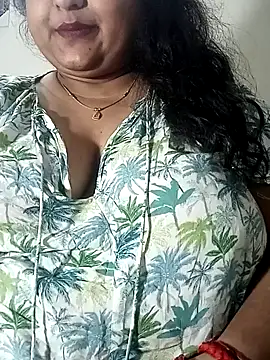 Snapshot of smile_pretty chatting on January 6, 2025, 6:20 pm smile pretty online show from January 6, 2025, 6:20 pm