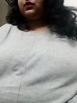 Snapshot of smile_pretty chatting on January 22, 2025, 8:28 pm smile pretty online show from January 22, 2025, 8:28 pm