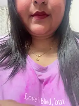 Snapshot of smile_pretty chatting on March 13, 2025, 6:23 pm smile pretty online show from March 13, 2025, 6:23 pm