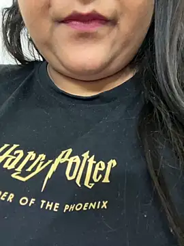 Snapshot of smile_pretty chatting on October 6, 2025, 7:22 pm smile pretty online show from October 6, 2025, 7:22 pm