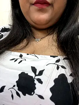 Snapshot of smile_pretty chatting on October 15, 2025, 6:30 pm smile pretty online show from October 15, 2025, 6:30 pm