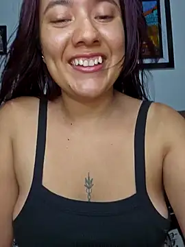 Snapshot of Blushing_Katy chatting on January 28, 2025, 9:29 pm Blushing Katy online show from January 28, 2025, 9:29 pm