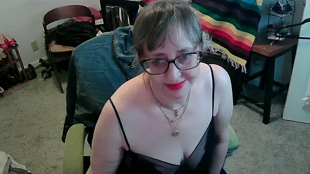 Snapshot of LilyLuscious chatting on January 26, 2025, 2:14 am LilyLuscious online show from January 26, 2025, 2:14 am