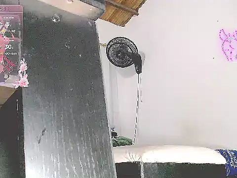 tifany19  online show from September 19, 2025, 1:29 am