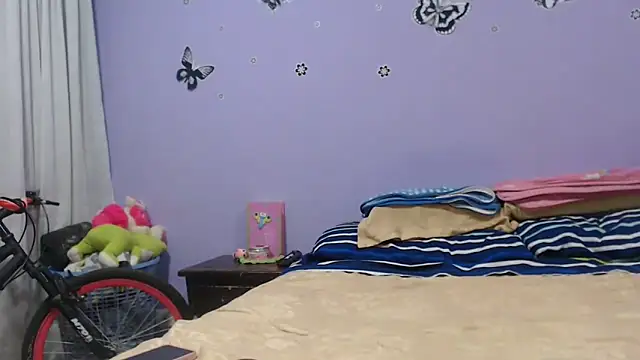 Snapshot of AshlyePipper chatting on December 3, 2024, 1:52 am AshlyePipper online show from December 3, 2024, 1:52 am