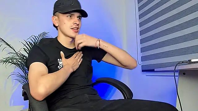 Snapshot of bastia_noooo chatting on September 21, 2025, 4:14 am bastia noooo online show from September 21, 2025, 4:14 am